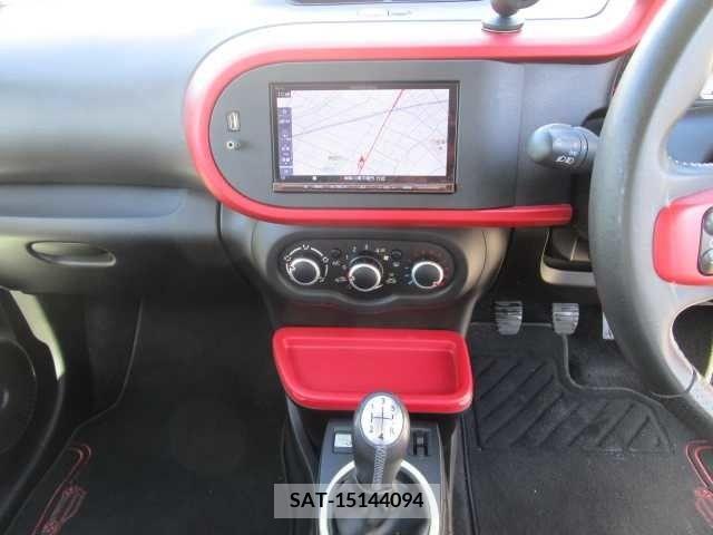 Renault TWINGO 2017-03 383932-14