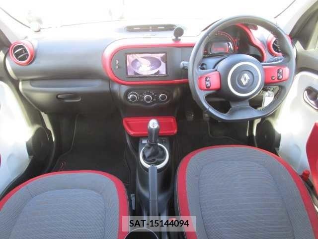 Renault TWINGO 2017-03 383932-10