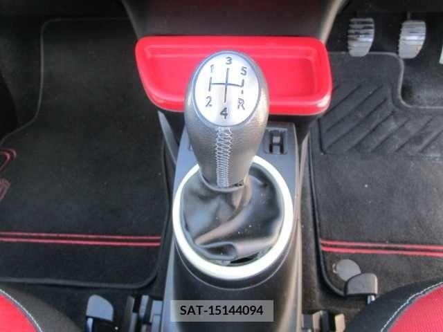 Renault TWINGO 2017-03 383932-18