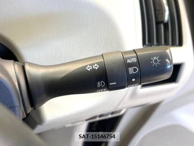 Toyota PRIUS ALPHA 2015-07 228050-7