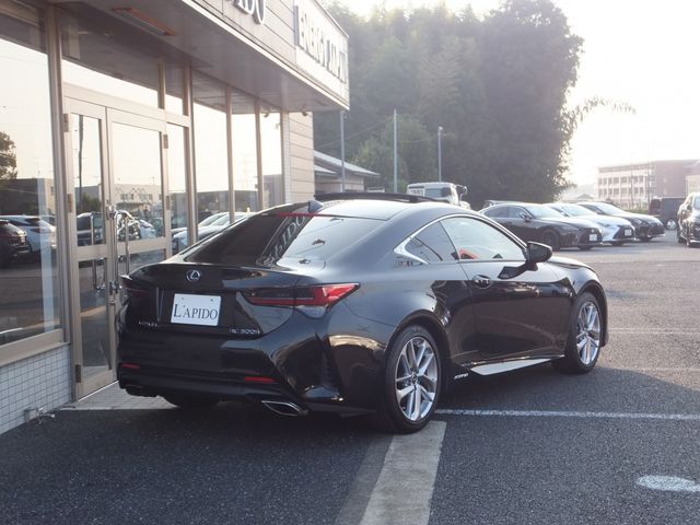 Lexus RC 2021-01 21548-1