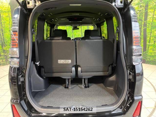 Toyota VOXY 2019-03 288869-10