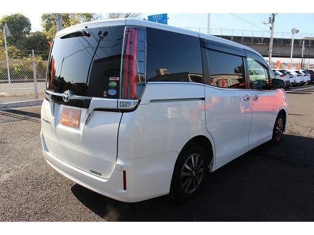 Toyota ESQUIRE 2017-10 186100-7