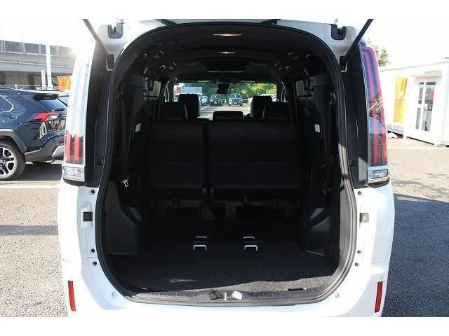 Toyota ESQUIRE 2017-10 186100-17