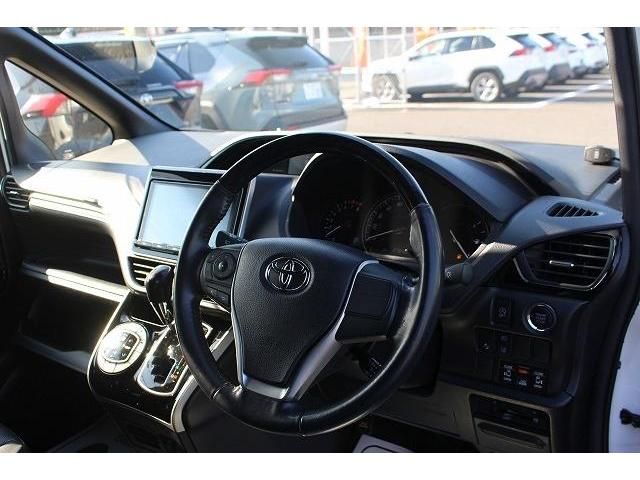 Toyota ESQUIRE 2017-10 186100-13