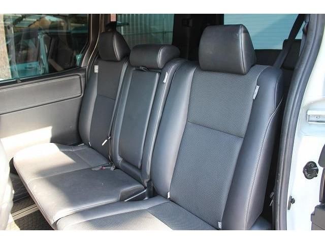Toyota ESQUIRE 2017-10 186100-16