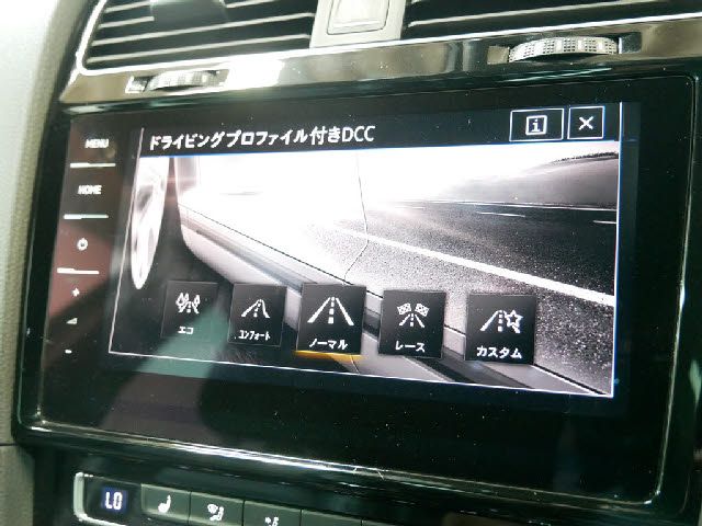 VolksWagen GOLF R 2017-09 7687-21