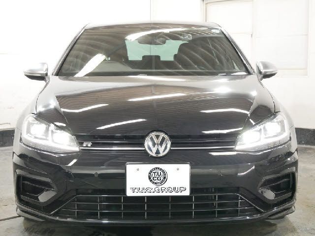 VolksWagen GOLF R 2017-09 7687-10