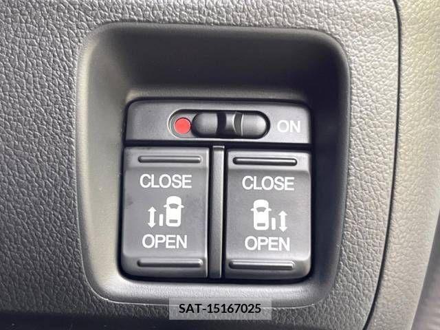 Honda N BOX CUSTOM 2016-08 306675-3