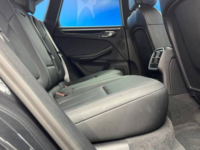 Porsche MACAN 2021-12 26661-9