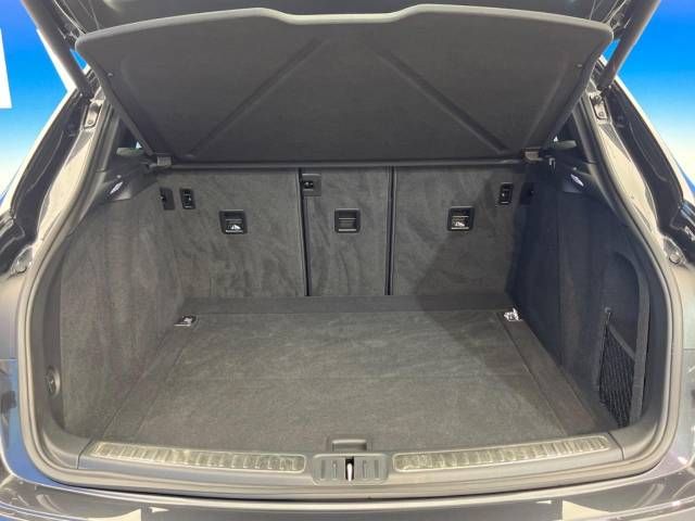 Porsche MACAN 2021-12 26661-12
