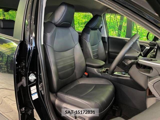Toyota RAV4 2021-04 282899-9