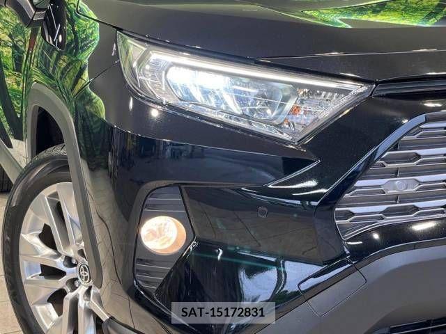 Toyota RAV4 2021-04 282899-12