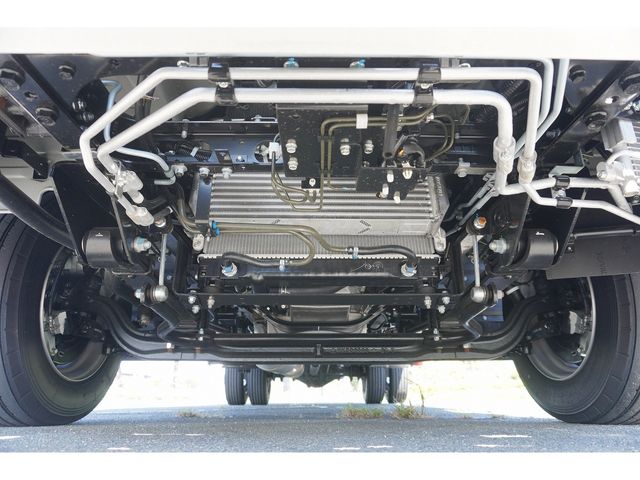Mitsubishi CANTER 2023-03 28406-20