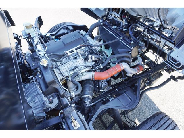 Mitsubishi CANTER 2023-03 28406-15