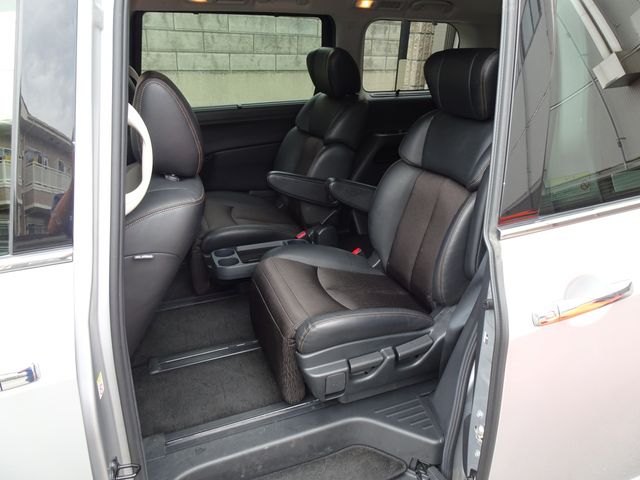 Nissan ELGRAND 2017-09 24240-14