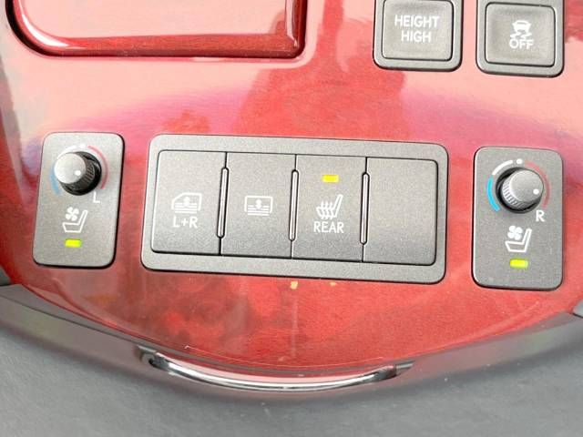 Lexus LS 2012-02 19735-6