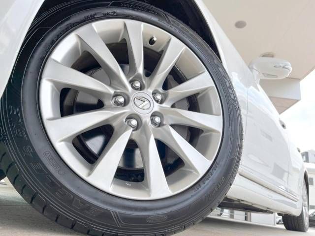 Lexus LS 2012-02 19735-15