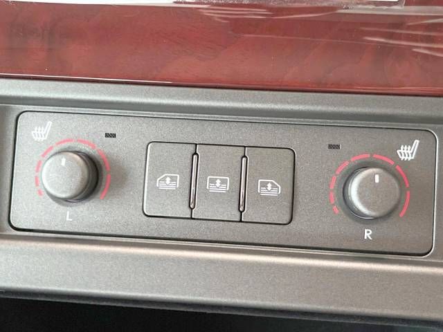 Lexus LS 2012-02 19735-7