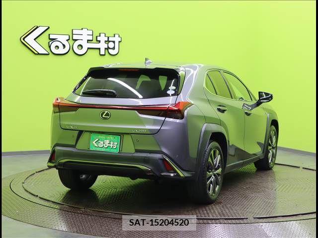 Lexus UX 2019-01 223565-1