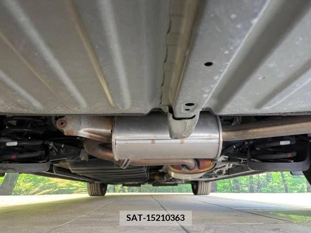Toyota VOXY 2018-09 211368-19