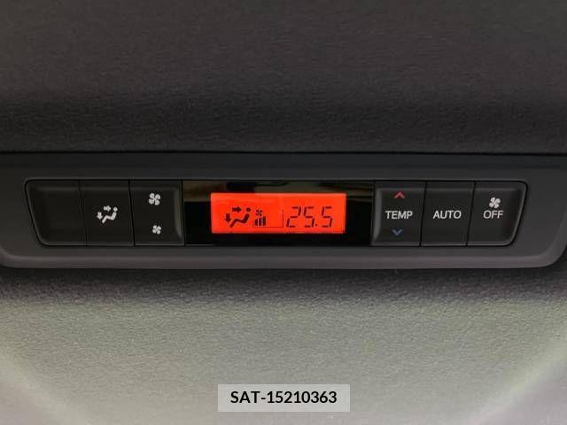 Toyota VOXY 2018-09 211368-7