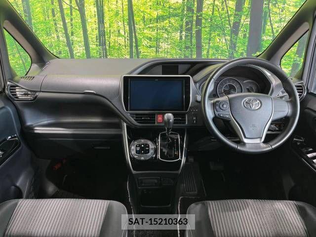 Toyota VOXY 2018-09 211368-1