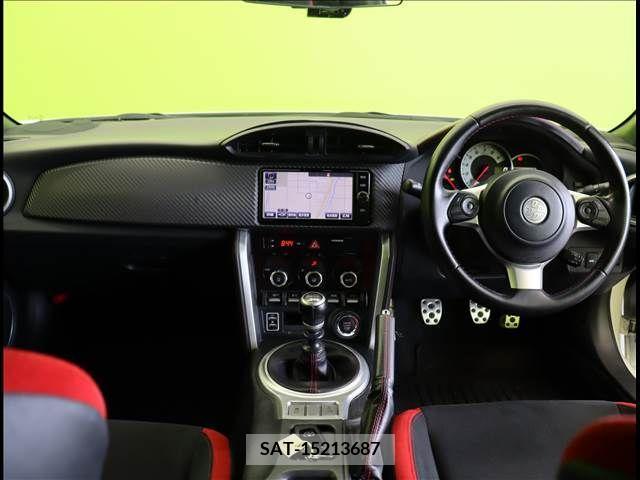 Toyota 86 2017-10 233646-2