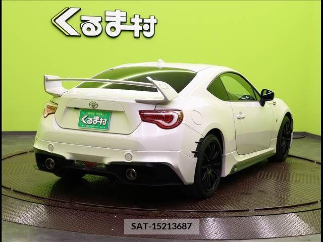 Toyota 86 2017-10 233646-1