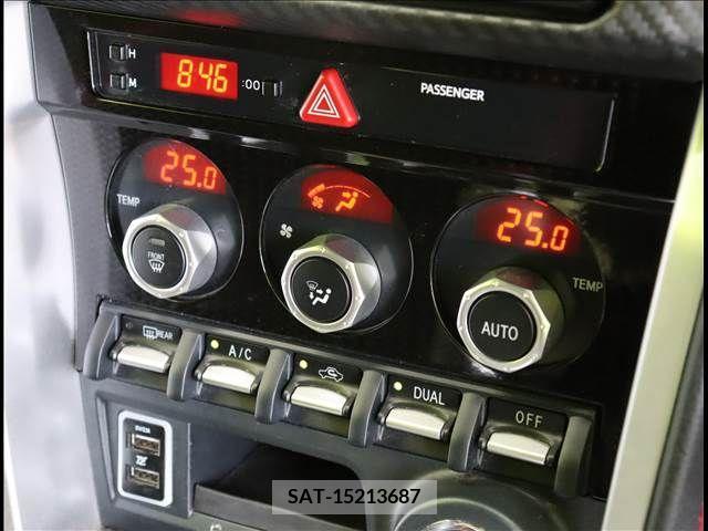 Toyota 86 2017-10 233646-10