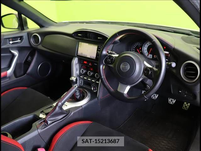 Toyota 86 2017-10 233646-16