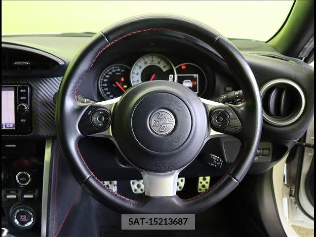 Toyota 86 2017-10 233646-7