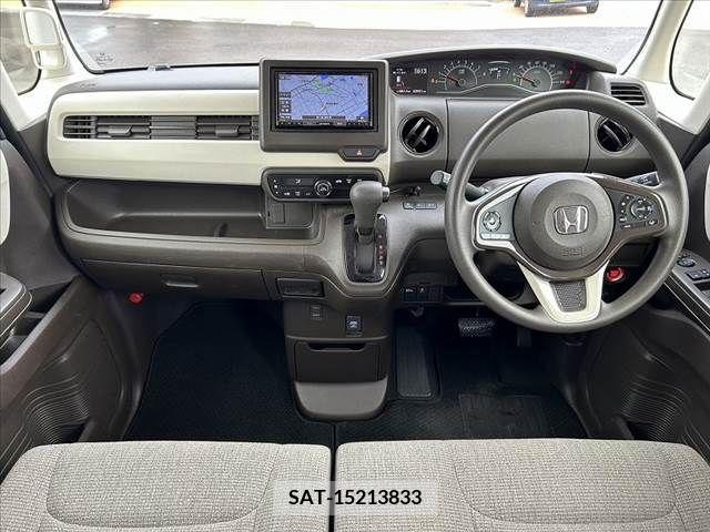 Honda N BOX 2021-04 279736-1