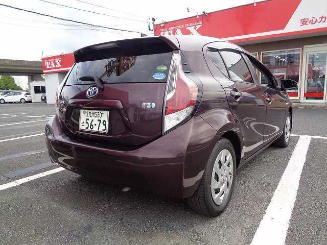 Toyota AQUA 2016-01 12651-2