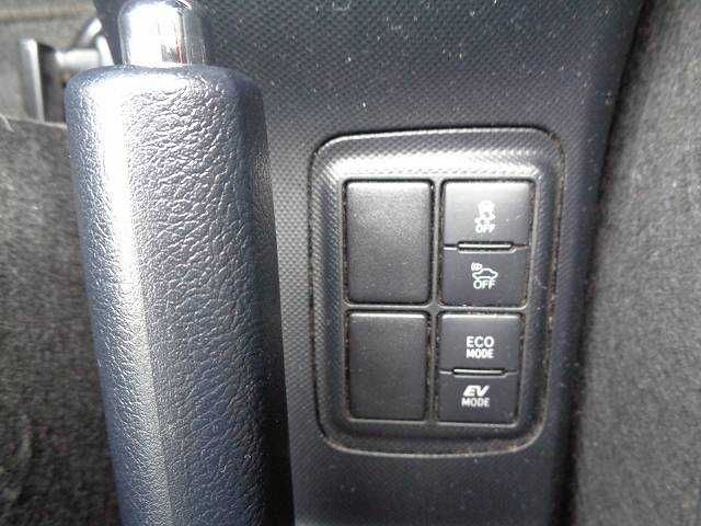 Toyota AQUA 2016-01 12651-11