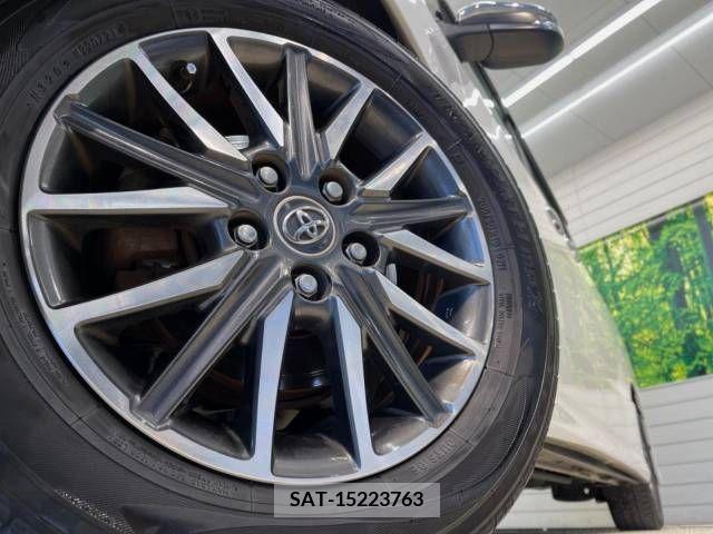 Toyota VOXY 2017-06 217592-14