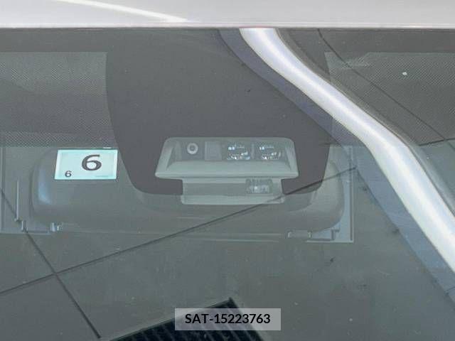 Toyota VOXY 2017-06 217592-4