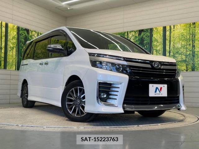 Toyota VOXY 2017-06 217592-17