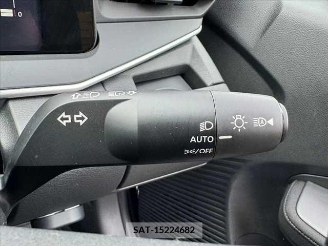 Nissan NOTE 2022-03 330575-26