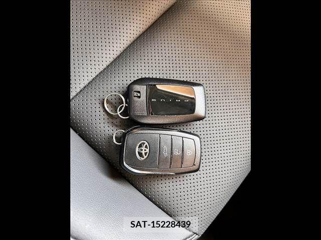 Toyota PRIUS 2023-04 282132-5
