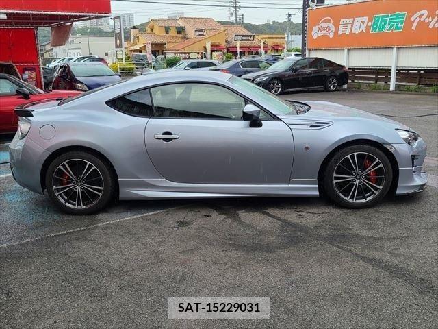Toyota 86 2016-04 230734-3