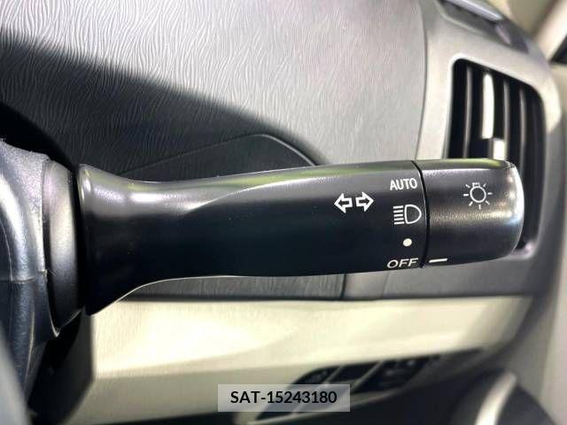 Toyota PRIUS 2012-02 366475-7