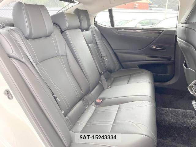 Lexus ES 2019-12 300400-10