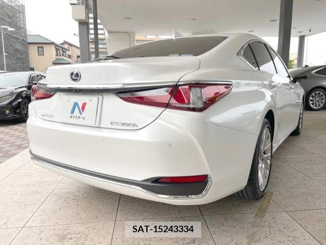 Lexus ES 2019-12 300400-18