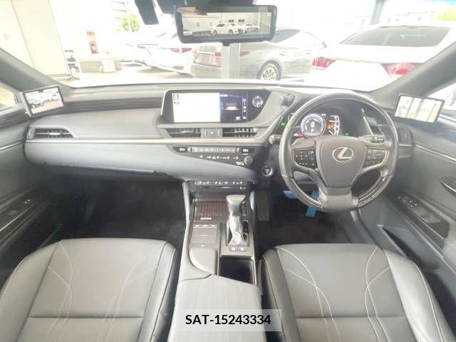 Lexus ES 2019-12 300400-1
