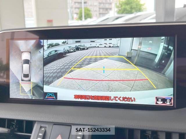 Lexus ES 2019-12 300400-4