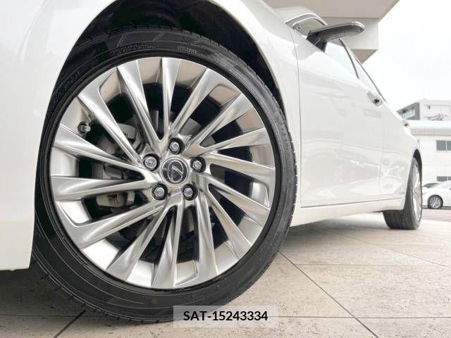 Lexus ES 2019-12 300400-13