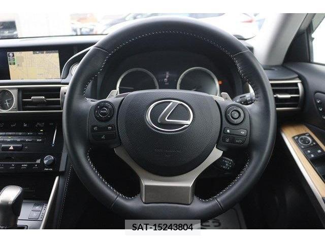Lexus IS 2014-01 222893-15