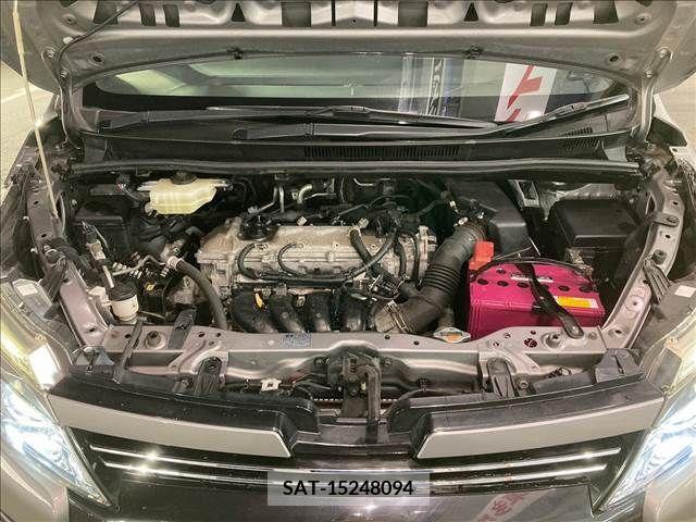 Toyota VOXY 2015-09 370342-17