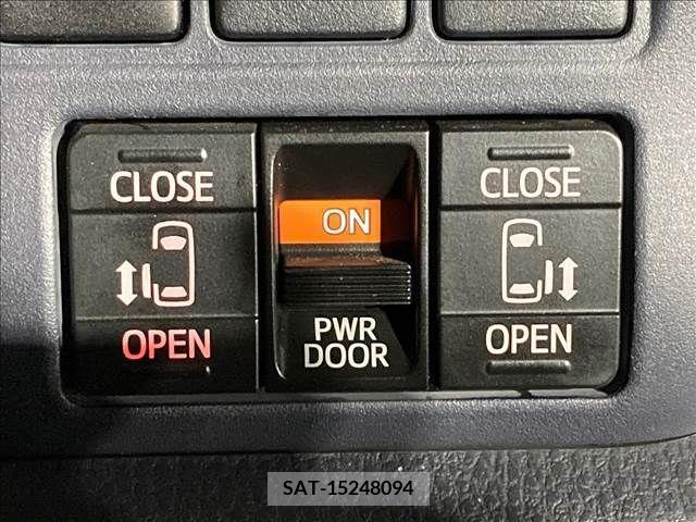 Toyota VOXY 2015-09 370342-6